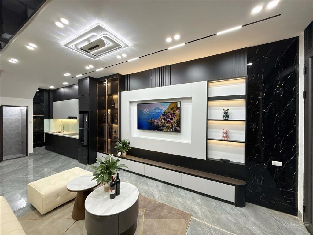 Bán nhà phố tân mai  ba gác tận cửa, gần ô tô, ngõ thông  tiềm năng tăng giá cao