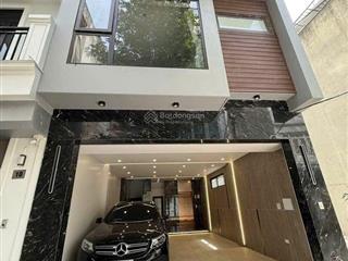 Bán nhà lâm hạ,50m, 4 ngủ, thang máy, gara ô tô,nội thất sang sịn, 0867 910 ***