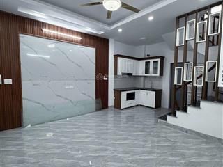 Bán nhà thượng thanh,32mmt4.5m,ô tô đỗ cổng,mới tinh,chỉ 5 xty