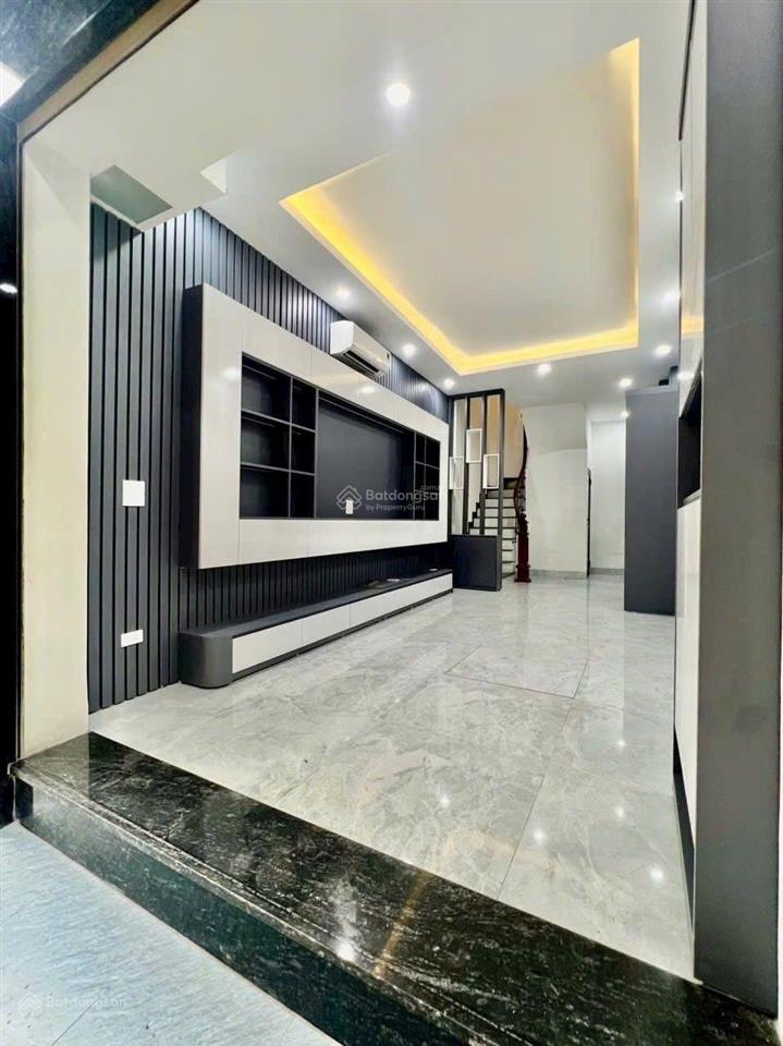 Bán nhà ngọc lâm,35m,3 ngủ,phun nội thất,gần cầu chương dương,chỉ 7.45 tỷ