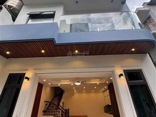 Bán nhà gia quất, gần ngọc lâm, 50m2, mt 5.2m, mới tinh, lô góc, hai thoáng, 9 tỷ