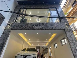 Bán nhà ngọc thụy,50mmt 4.5 m, thang máy, gara 2 ô tô,ô tô tránh, chỉ 12 tỷ nhỉnh