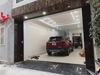 Bán nhà ngọc thụy,42m ,thang máy ,gara ô tô,phun nội thất, chỉ 11ty