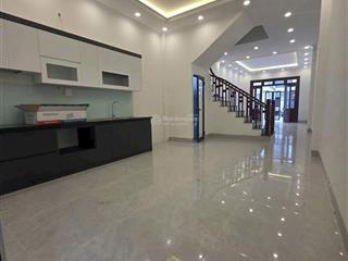 Bán nhà phúc lợi,75mmt5m,5 ngủ,mới tinh,gần ô tô,chie 8.3 tỷ