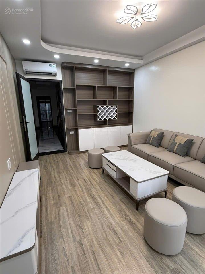 Bán nhà nguyễn sơn , thang máy , 60m , 5 ngủ , phun nội thất, mặt ngõ thông, gần ô tô tránh dừng đổ