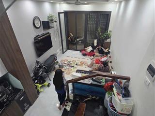 Bán nhà ngọc lâm,32m, 3 ngủ ,phun nội thất, mặt ngõ thông,15m ra ô tô tránh,chỉ 7xty