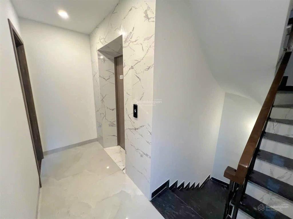 Bán nhà sài đồng, vũ xuân thiều, thang máy, 70m2, mt 7m, mới tinh, gần ô tô, chỉ 9.x tỷ