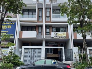 Bán gấp  nhà vạn phúc city thiết kế văn phòng hầm + 4 tầng, pháp lý chuẩn, giá tốt nhất khu vực