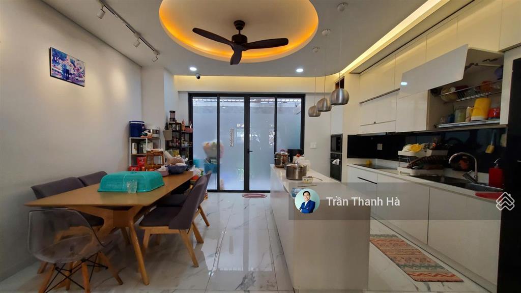 Bán nhà hoàn thiện đẹp 5x20, hầm + 4 tầng, nội thất cao cấp, pháp lý rõ ràng tại vạn phúc city