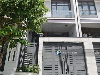 Cho thuê nhà nguyên căn 5 tầng 5x20 nhà mới 100%, phù hợp vừa làm văn phòng vừa ở tại vạn phúc city