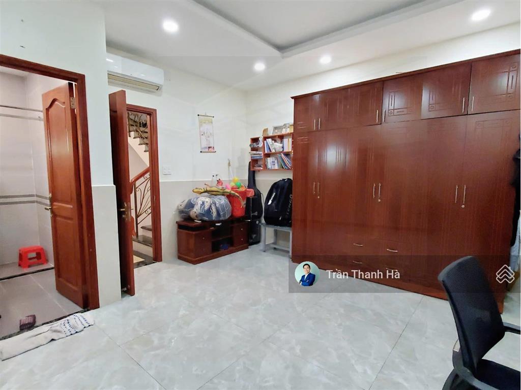 Cho thuê nhà nguyên căn 5x20 có hầm + 4 tầng, nội thất máy lạnh đầy đủ, đường lớn  vạn phúc city