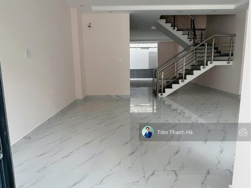 Nguyên căn mặt tiền 6m cho thuê, thang máy, máy lạnh đầy đủ, trục đường rộng 30m đẹp. giá chỉ 40tr
