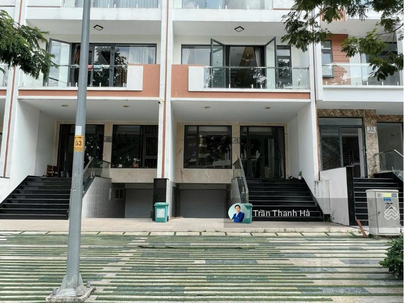 Nguyên căn mặt tiền 6m cho thuê, thang máy, máy lạnh đầy đủ, trục đường rộng 30m đẹp. giá chỉ 40tr