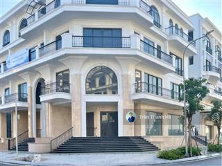 Cho thuê góc 2 mặt tiền, hầm + 3 tầng  vị trí vàng trung tâm vạn phúc city, giá chỉ 50 triệu/tháng