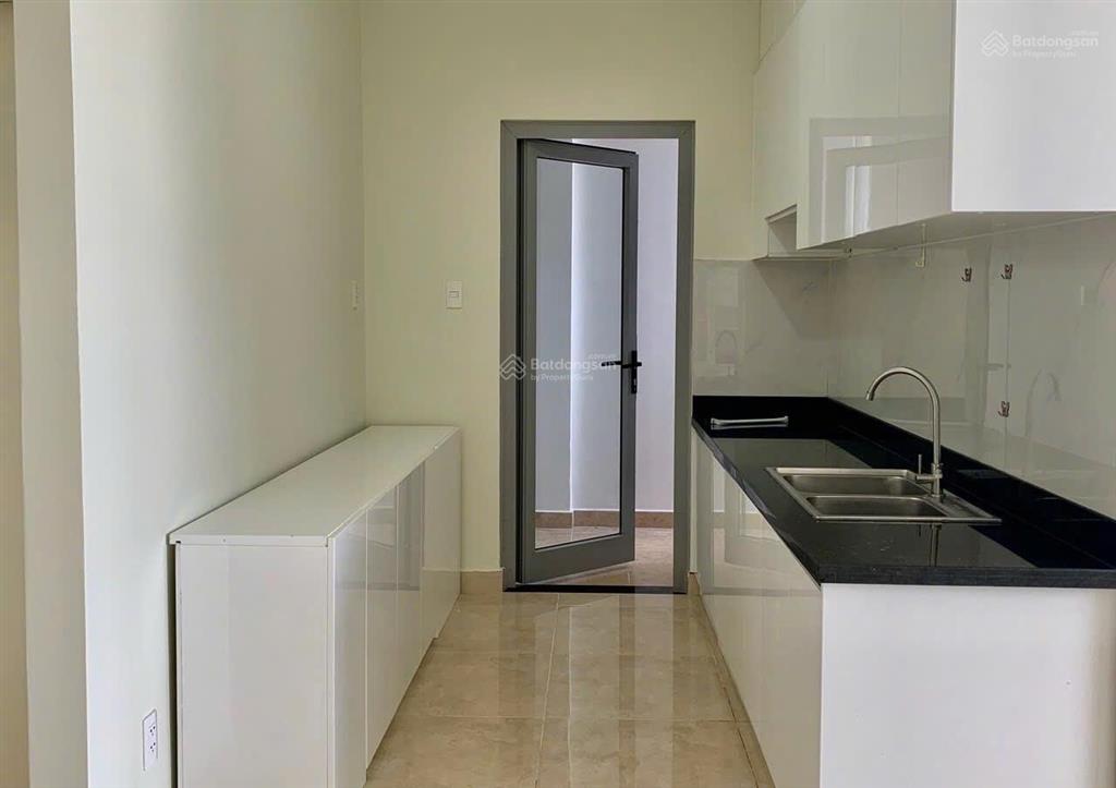 Cần cho thuê căn hộ luxcity 528 huỳnh tấn phát phường bình thuận q. 7.70 2pn 2wc