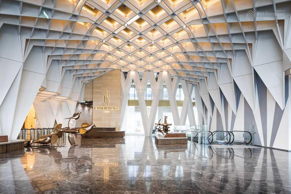 Building mới hai bà trưng  quận 1. dt 14m x 28m, hầm 8 lầu, giá 390tr/th. dt 0903 712 ***