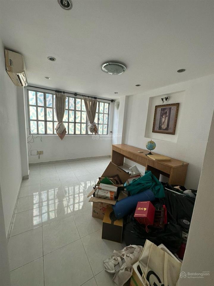 Cho thuê nhà mới nguyên căn dt 5x20m, 1t, 3l phạm ngọc thạch, q3 giá 39tr/tháng tell 0898 311 ***