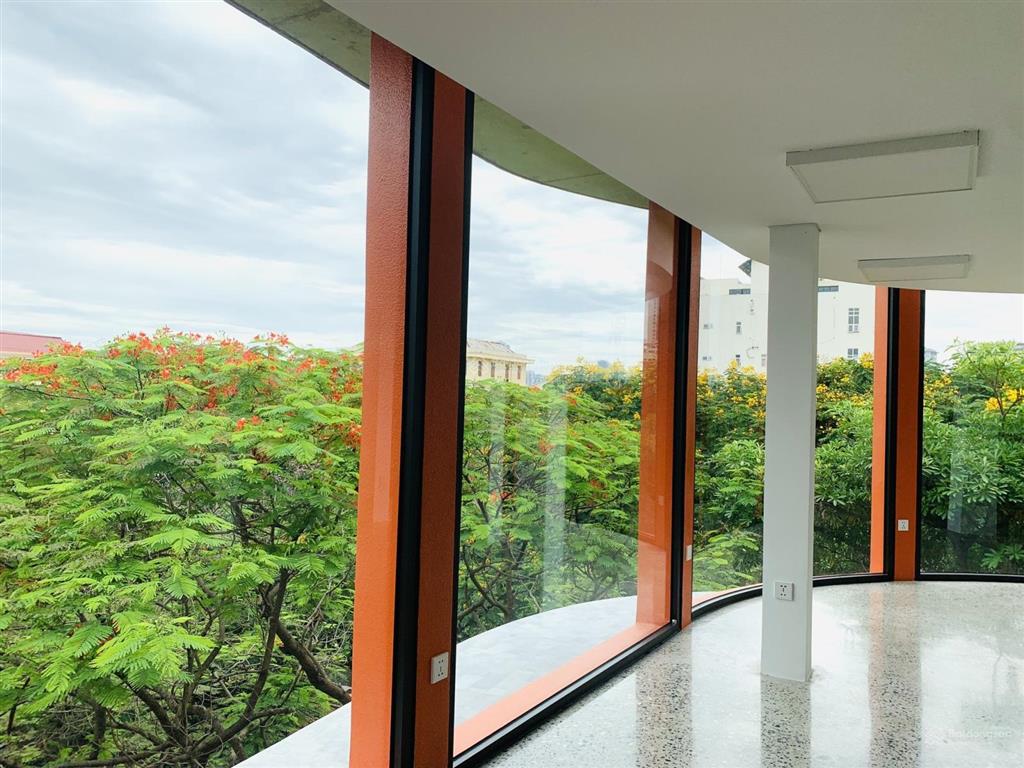 Cho thuê tòa đường 3 tháng 2, q10, gần hà đô centrosa, 12x20m, hầm 8 tầng, giá 250tr 0903 712 ***