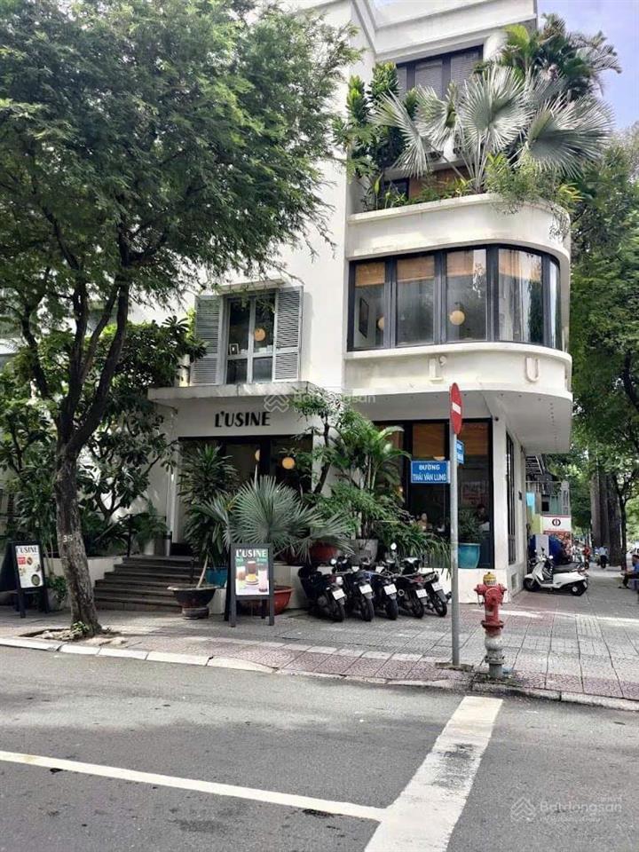 Cho thuê mt sư vạn hạnh, gần vạn hạnh mall, q10. dt 10x20m, trệt lầu, giá 90tr tel 0898 311 ***