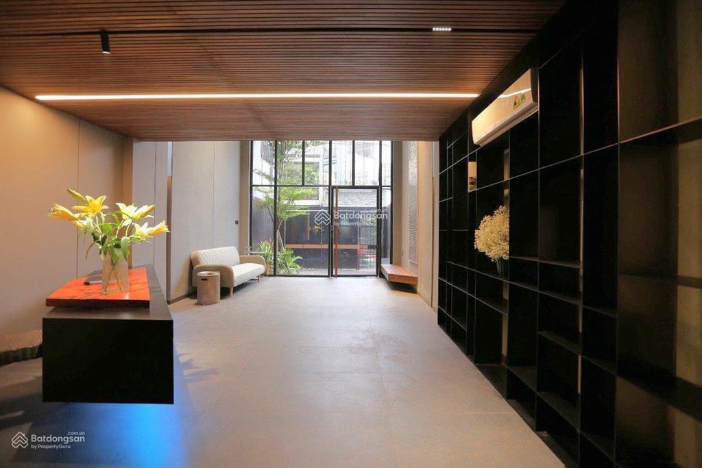 Tòa lê hồng phong, quận 10, vòng xoay ngã 7. dt  6x20m, hầm 5 lầu. gía 99tr tell 0898 311 ***