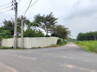 Bán xưởng góc 2 mặt tiền đường nhựa gần 2200m2. xã an viễn  trảng bom  đồng nai. giá chỉ 5,5tỷ.