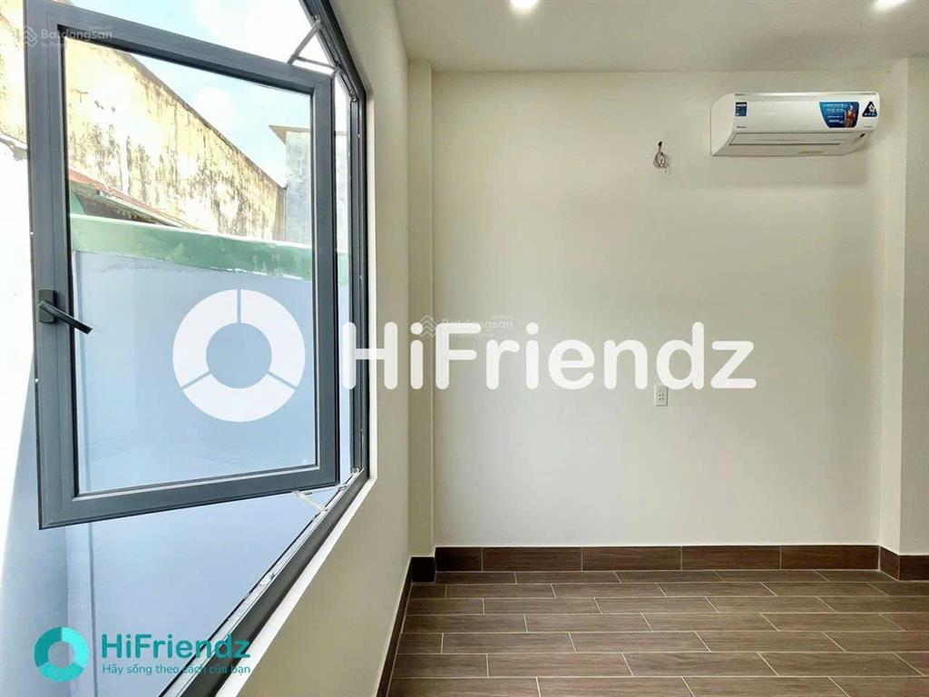 Cho thuê căn hộ dịch vụ mới xây full nội thất ngay ngã tư 4 xã