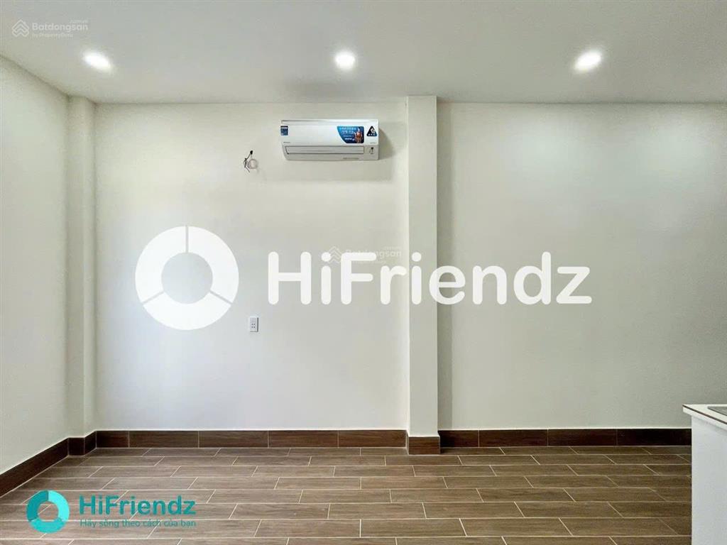 Cho thuê căn hộ dịch vụ mới xây full nội thất ngay ngã tư 4 xã