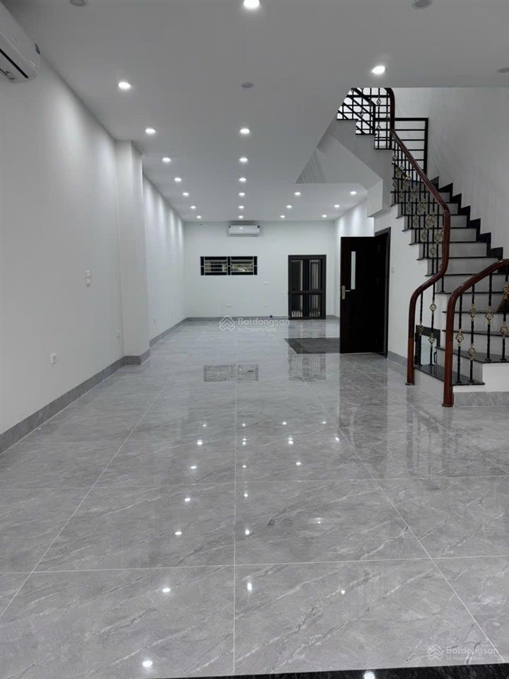 Cho thuê văn phòng 5 tầng cực đẹp tại hinode royal park, giá chỉ 30 triệu có ưu đãi