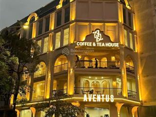 Siêu hot! cho thuê nhà lô góc phố trần thái tông, cầu giấy, mặt tiền rộng 30m, diện tich 190m2