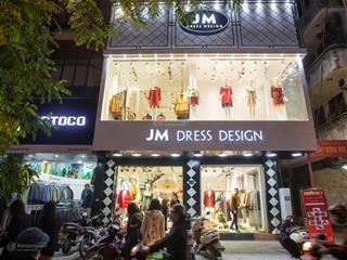 Cho thuê nhà mặt phố chùa bộc, đống đa, với thiết kế 4 tầng, diện tích 70m2, lô góc rộng 12m