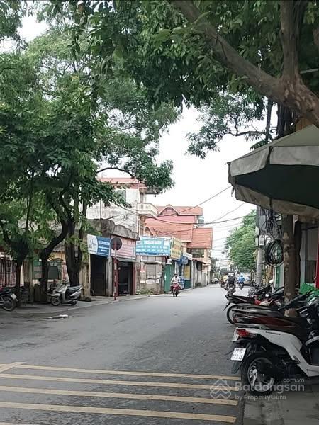 Bán mảnh đất cách 1 nhà ra phố thanh am, đường ô tô tránh, thông ra đường 40m đang mở