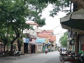 Bán mảnh đất cách 1 nhà ra phố thanh am, đường ô tô tránh, thông ra đường 40m đang mở