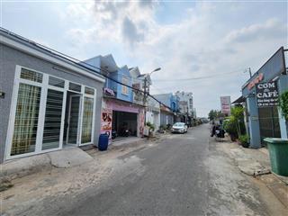 Bán nhà full thổ cư, mặt tiền đường nhựa, sát thị trấn củ chi, mua có dòng tiền ngay