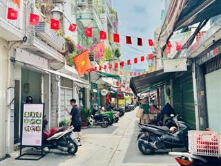 Vip nhà đẹp 4 tầng 33m2khu phân lô bàn cờ vuờn chuối ,q.3giá 6tỷ