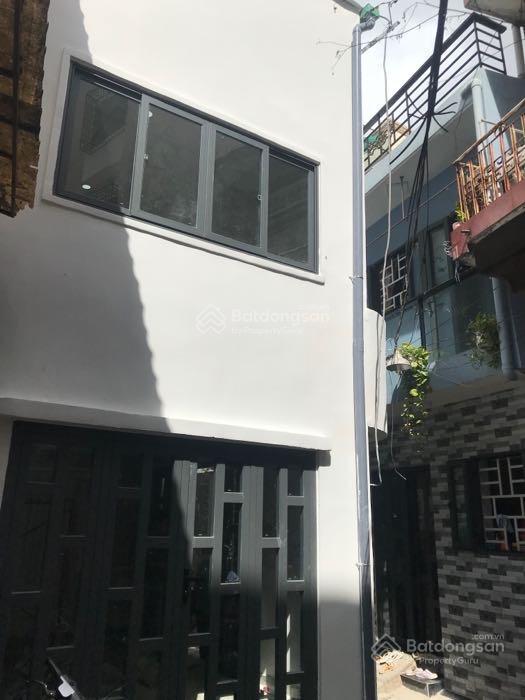 Bán nhà ngay ga sài gòn cmt8 nhà 2 mặt  27m 2 tầng giá 5.5tỷ