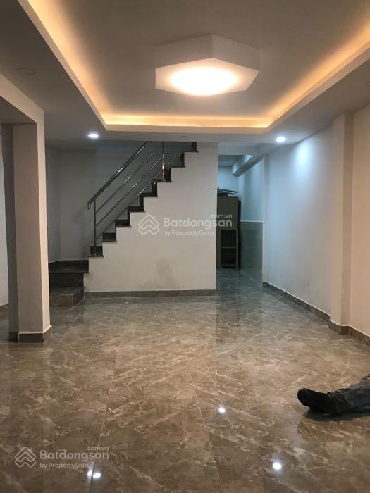 Bán nhà ngay ga sài gòn cmt8 nhà 2 mặt  27m 2 tầng giá 5.5tỷ