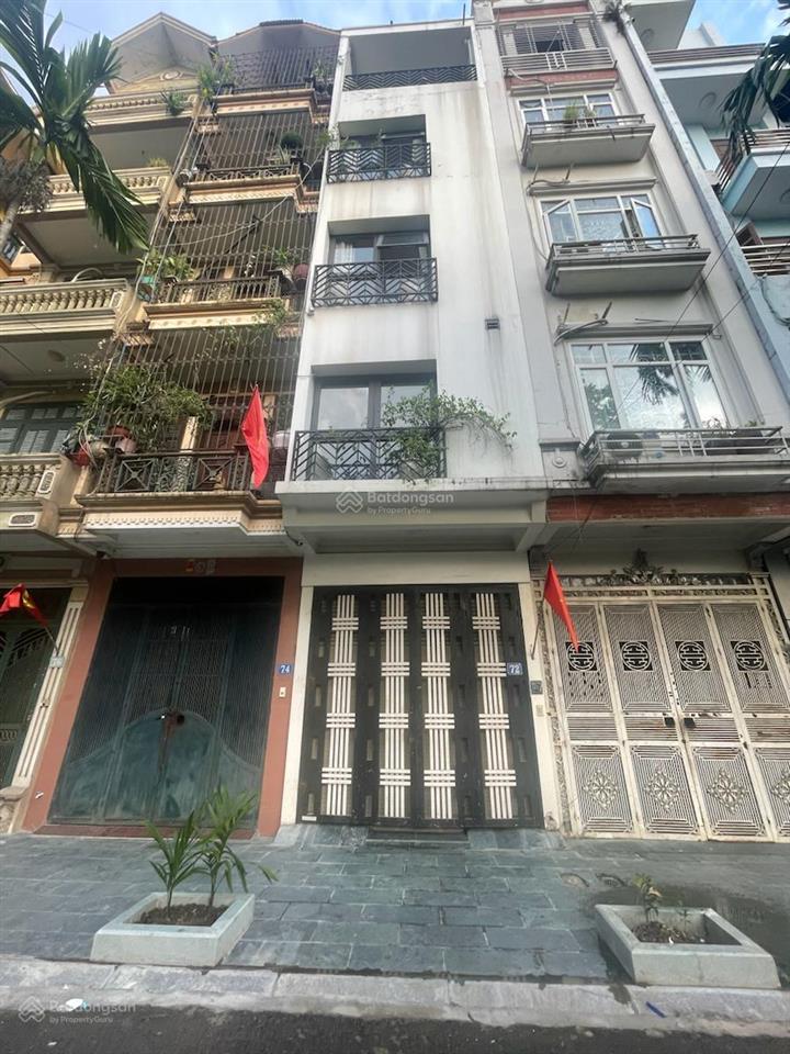 Chính chủ cần bán nhanh căn nhà phân lô ô tô đỗ cửa. cực hiếm