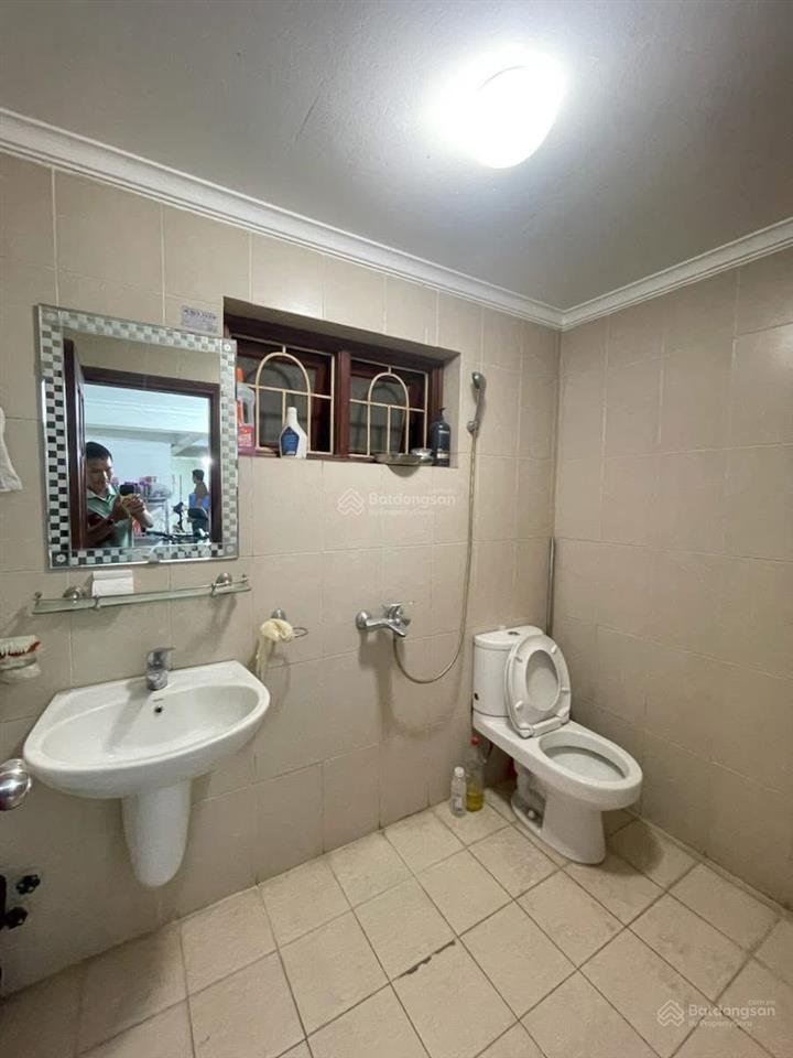 Chính chủ cần bán nhanh căn nhà phân lô ô tô đỗ cửa. cực hiếm