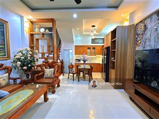Dương quảng hàm giáp ranh nguyễn văn huyên, cầu giấy 40m2 5 tầng mặt tiền 4,8m 11,5 tỷ