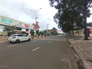 Cần bán lô đất đường hùng vương cách siêu thị coopmax vài bước chân, ngay trung tâm quảng phú