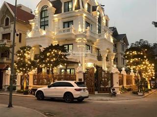 Bán biệt thự mới hiên đại thiết bị ai có thang máy 5t lô góc tại cầu giấy, nam từ liêm giá 75 tỷ
