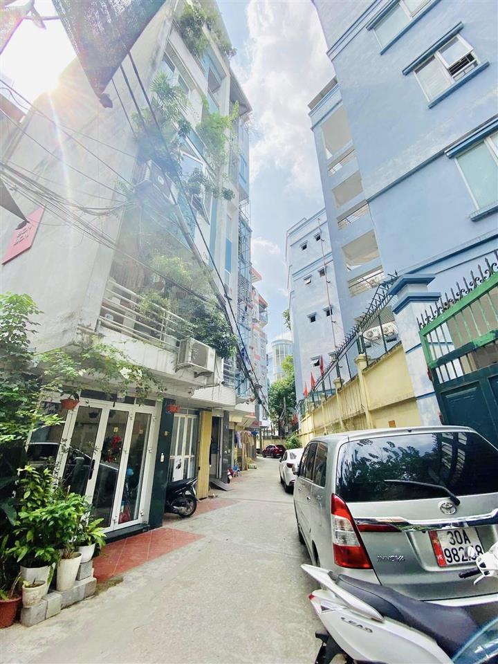 Bán nhà pl quân đội, gara gần hoàng quốc việt công viên nghĩa đô dt 80m, mt gần 5m, giá 29 tỷ