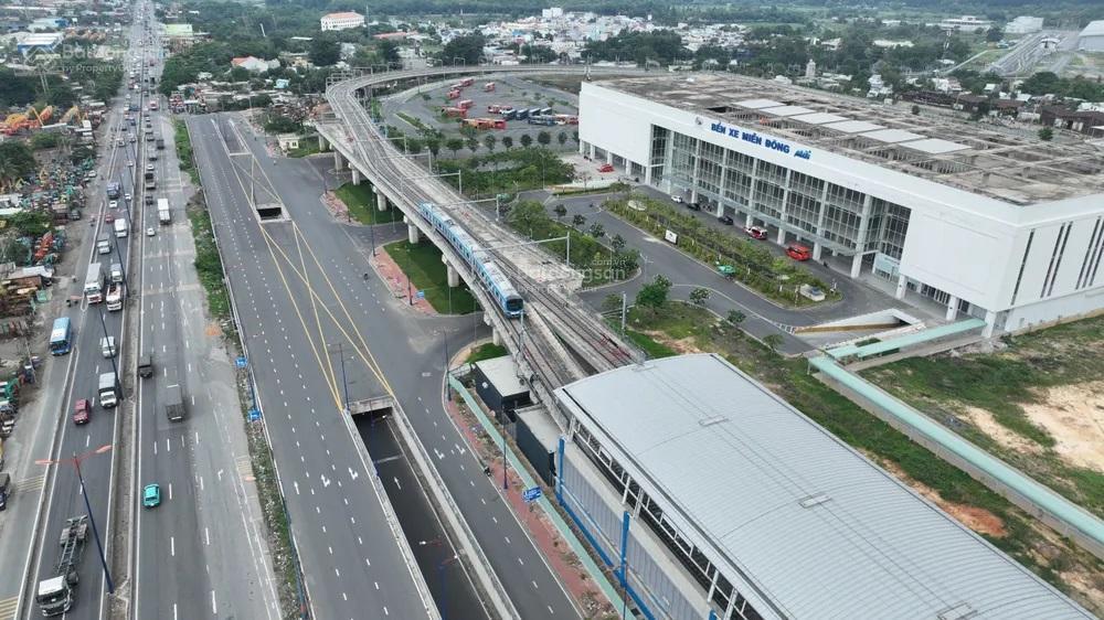 Bán nhanh căn nhà mặt tiền 3 tầng vị trí cực đẹp gần bến xe miền đông mới, bv ung bướu, ga metro