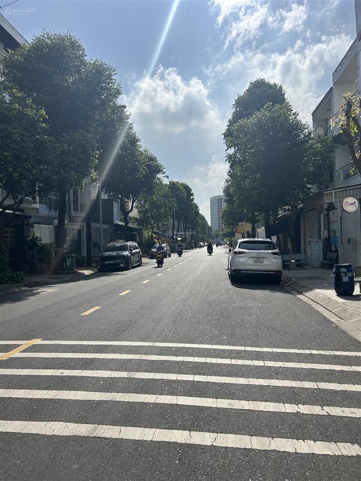 Chỉ 9.5 tỷ có tl cho mt đường d2 man thiện, p. hiệp phú, quận 9 và 1 số sp đang bán cùng trục đường