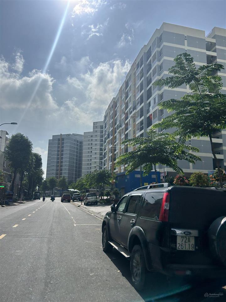 Chỉ 9.5 tỷ có tl cho mt đường d2 man thiện, p. hiệp phú, quận 9 và 1 số sp đang bán cùng trục đường