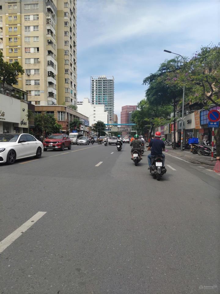 Phạm ngọc thạch xã đàn ô tô đỗ cửa, vị trí vàng, tiềm năng sáng như kim cương!