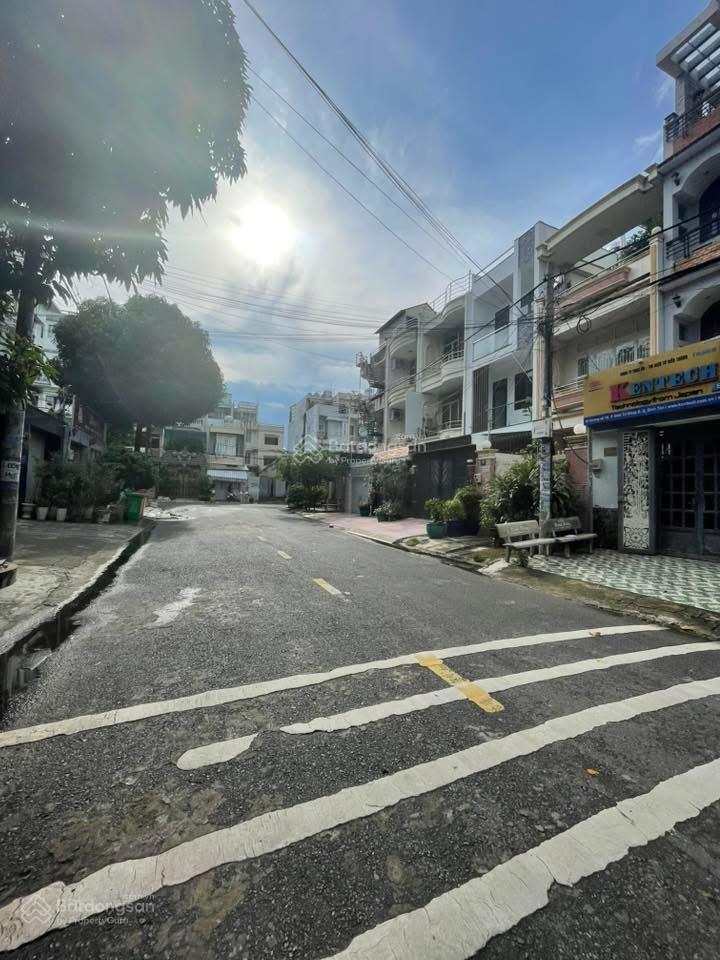 Bán đất khu tên lửa, mt đường số 1b , dt 4.2 x 20m , giá 9.6 tỷ ( thương lượng )