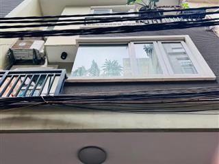Bán nhà phố xã đàn dt 46m* 6 tầng thang máy * giá 11.2 tỷ. tổng 6 phòng ngủ gần phố.
