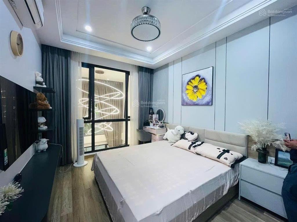 Bán nhà quỳnh đô vĩnh quỳnh dt35m*5 tầng giá 4.8tỷ. lô góc oto đỗ gần.