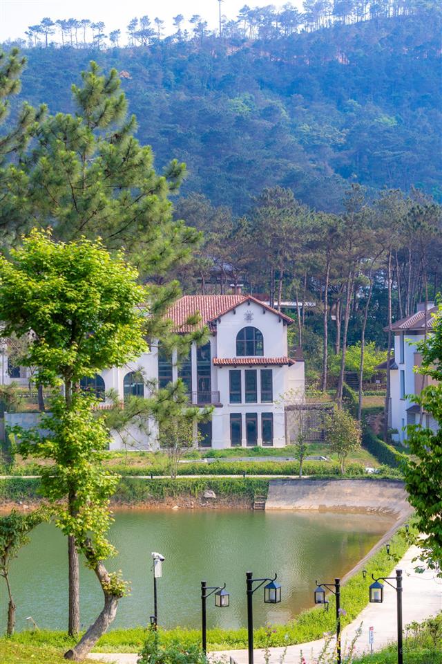 Chuyển nhượng bt đơn lập, view hồ tặng bố mẹ, hầm trú ẩn cho kh yêu sự riêng tư thanh xuan valley